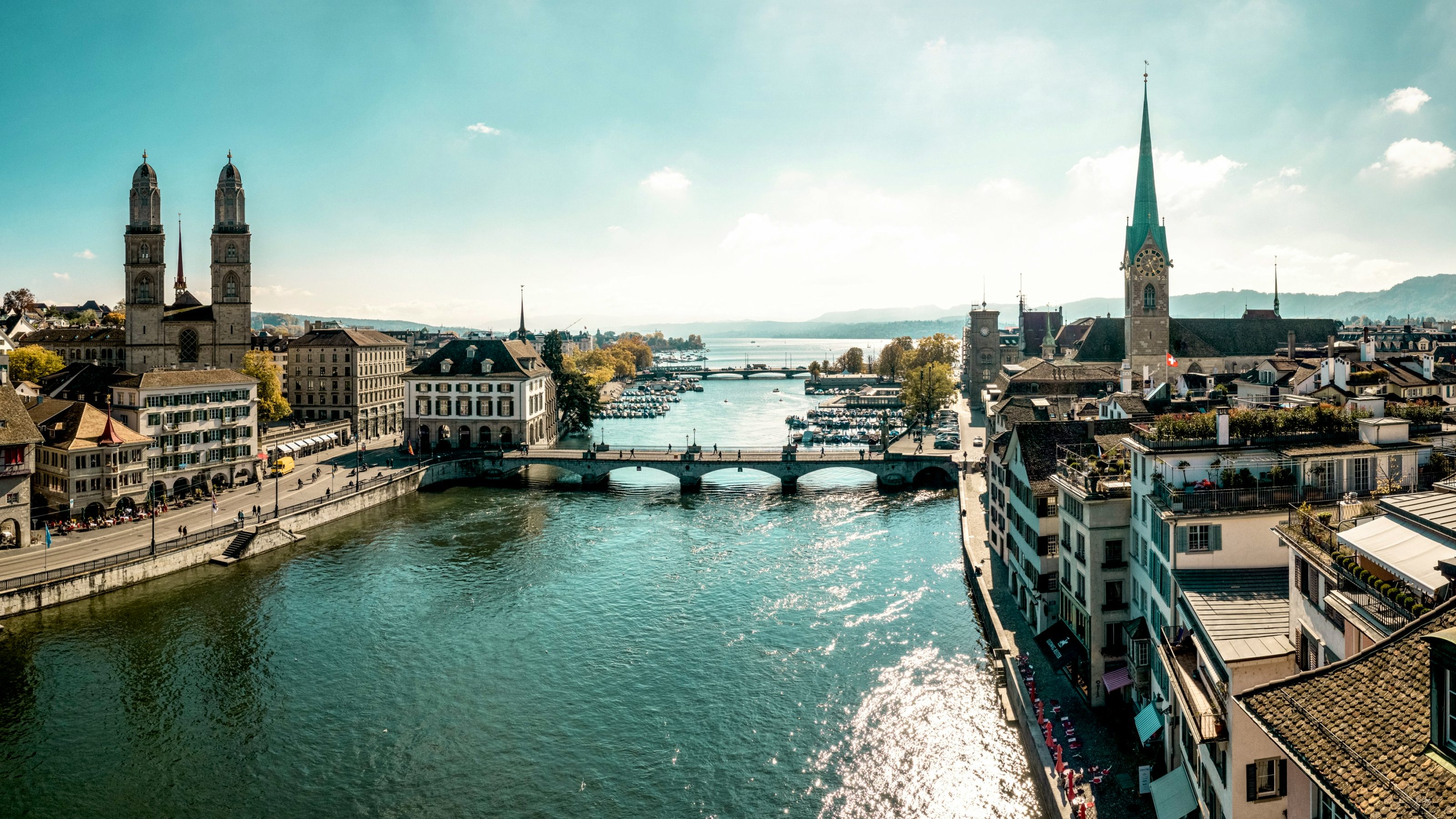 Stadt Zürich mit Limmat